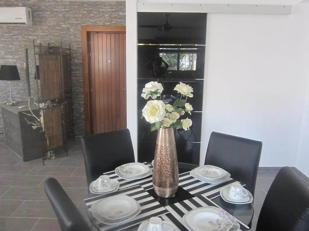 Marina Apartments 211 Larnaca
